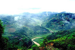 But, as you going deeper into the Shennong Stream, you will see first-hand the depth of beauty the natural mountains and forests provide.