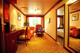 Super Deluxe Suite on Yangtze River Cruise Ship 