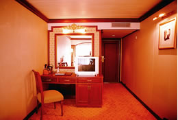Deluxe Suite on Yangtze River Cruise Ship 