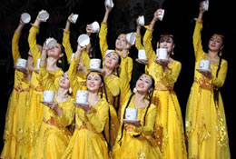 Folk Performance on Yangtze Cruise 