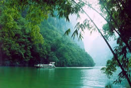 Explore the most gorges China beauty and unique by taking a Yangtze River cruise. 