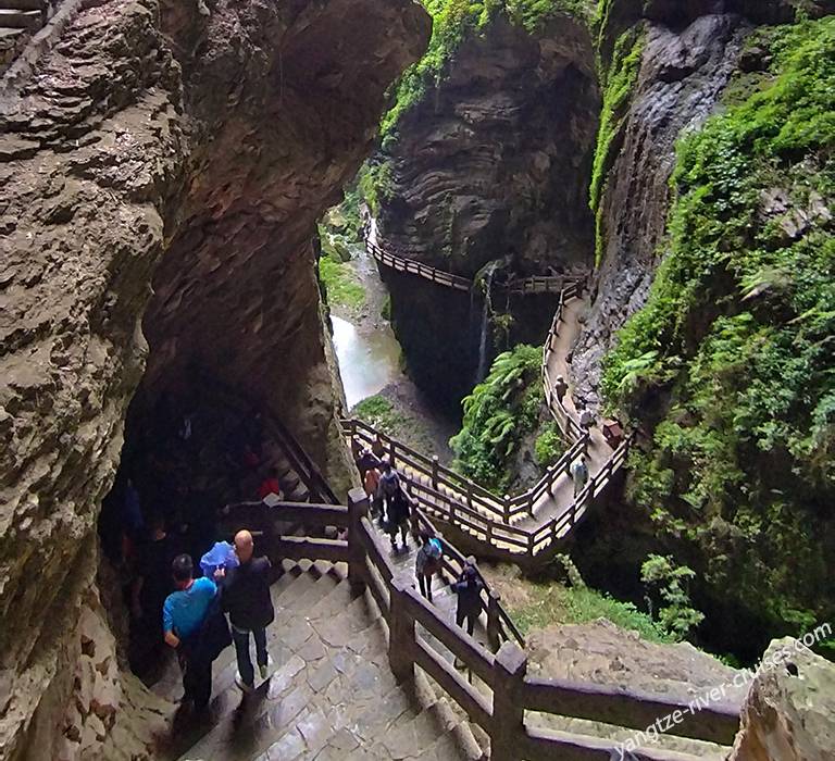 Longshuixia Gap