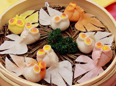 Delicious cuisine on Yangtze Pearl