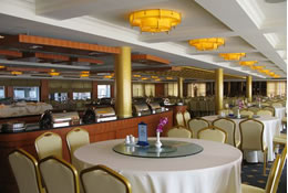 Spacious Lounge on Victoria Jenna