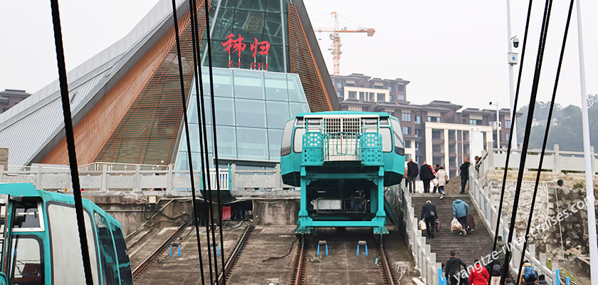 Disembark at Maoping Port