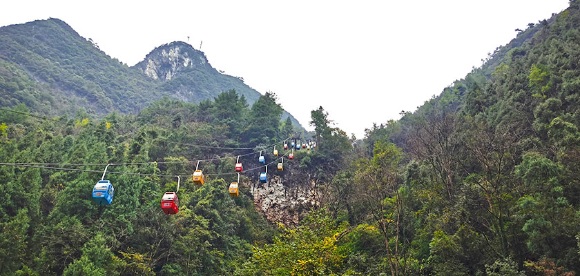 Yangtze River Cruise - Mt. Wuling Great Rift Valley