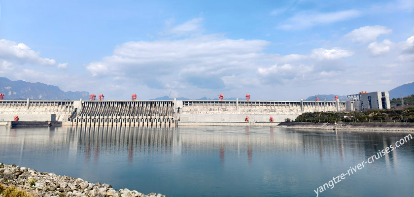 Downstream Views from River Closure Memorial Park