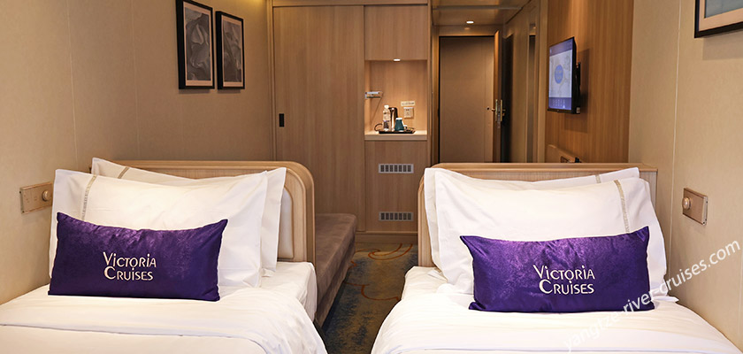 Yangtze River Cruise - Victoria Cruises Superior Cabin