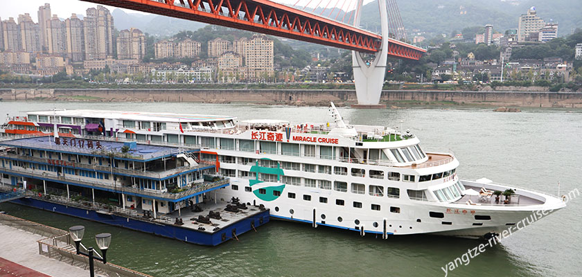 Cruise Boarding