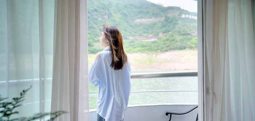 Yangtze River Cruise - Scenery Outside the Cabin