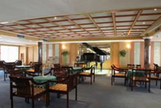 Piano bar on President No.1