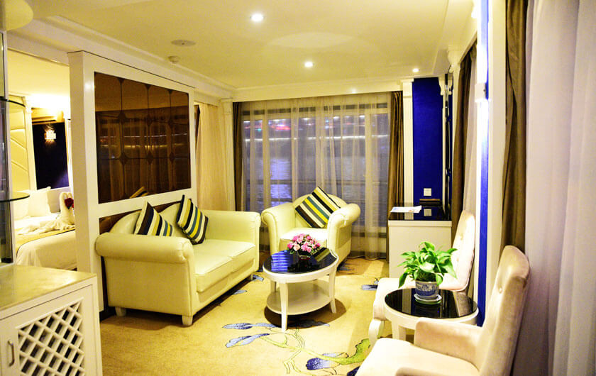 Yangtze River Small Cruise Ship - Victoria Lianna