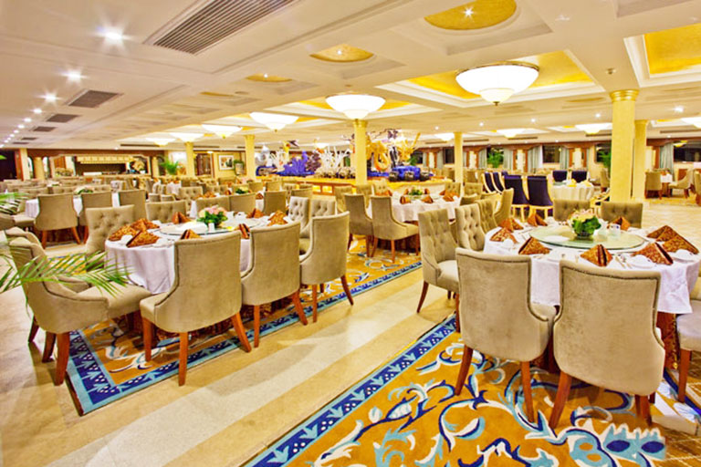 Yangtze Gold 8 - Banquet Hall