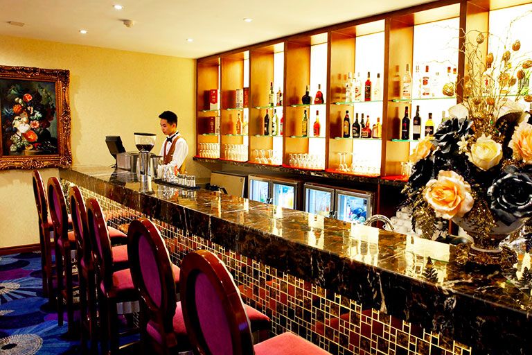 Yangtze Gold 8 - Sightseeing Bar