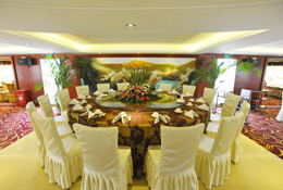 VIP Restaurant on Yangtze 2