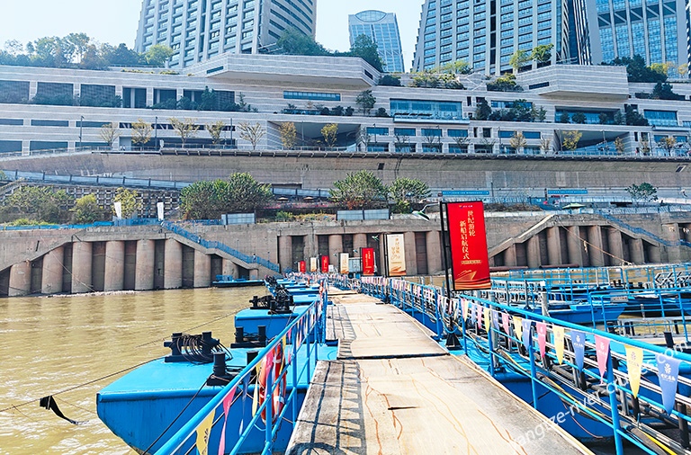 river cruise in nanjing