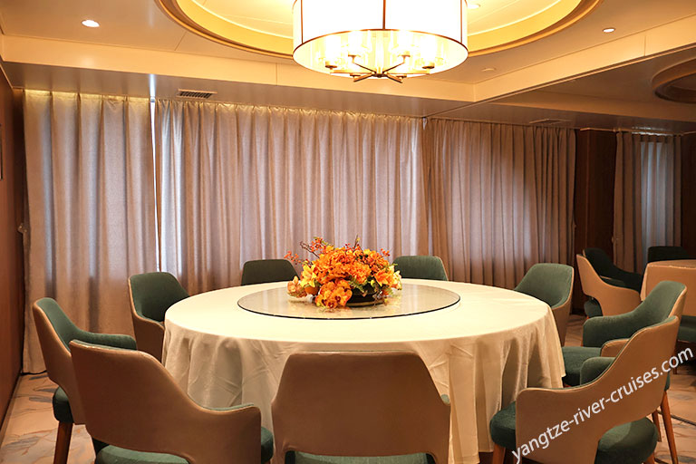 Yangtze River Cruise Dinning 2025