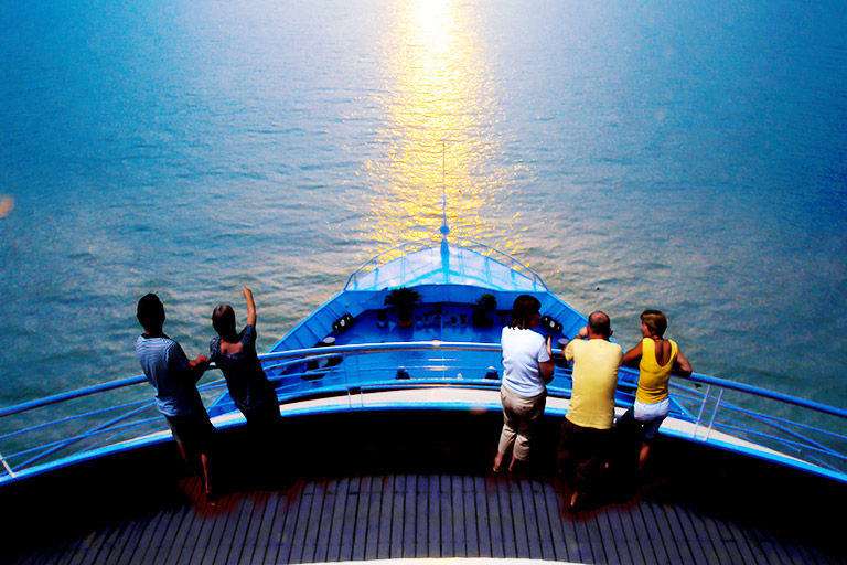 View Three Gorges Scenery at Dusk