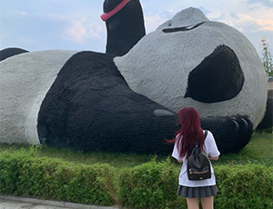 Yangtze Cruise Specialist - Samantha